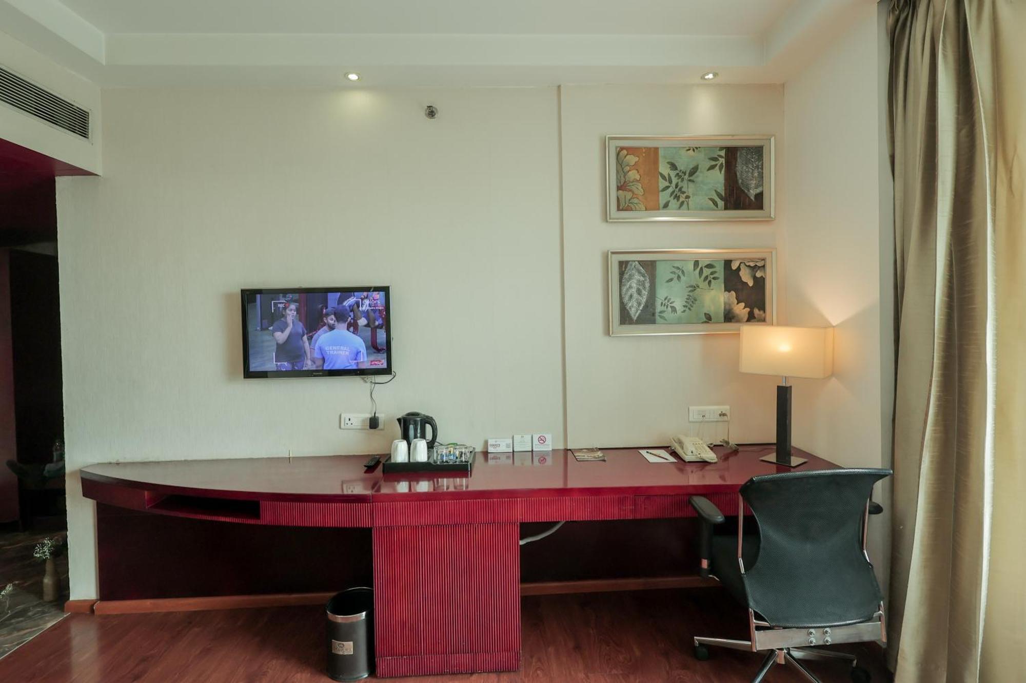 Bravura Gold Resort Meerut Exterior photo